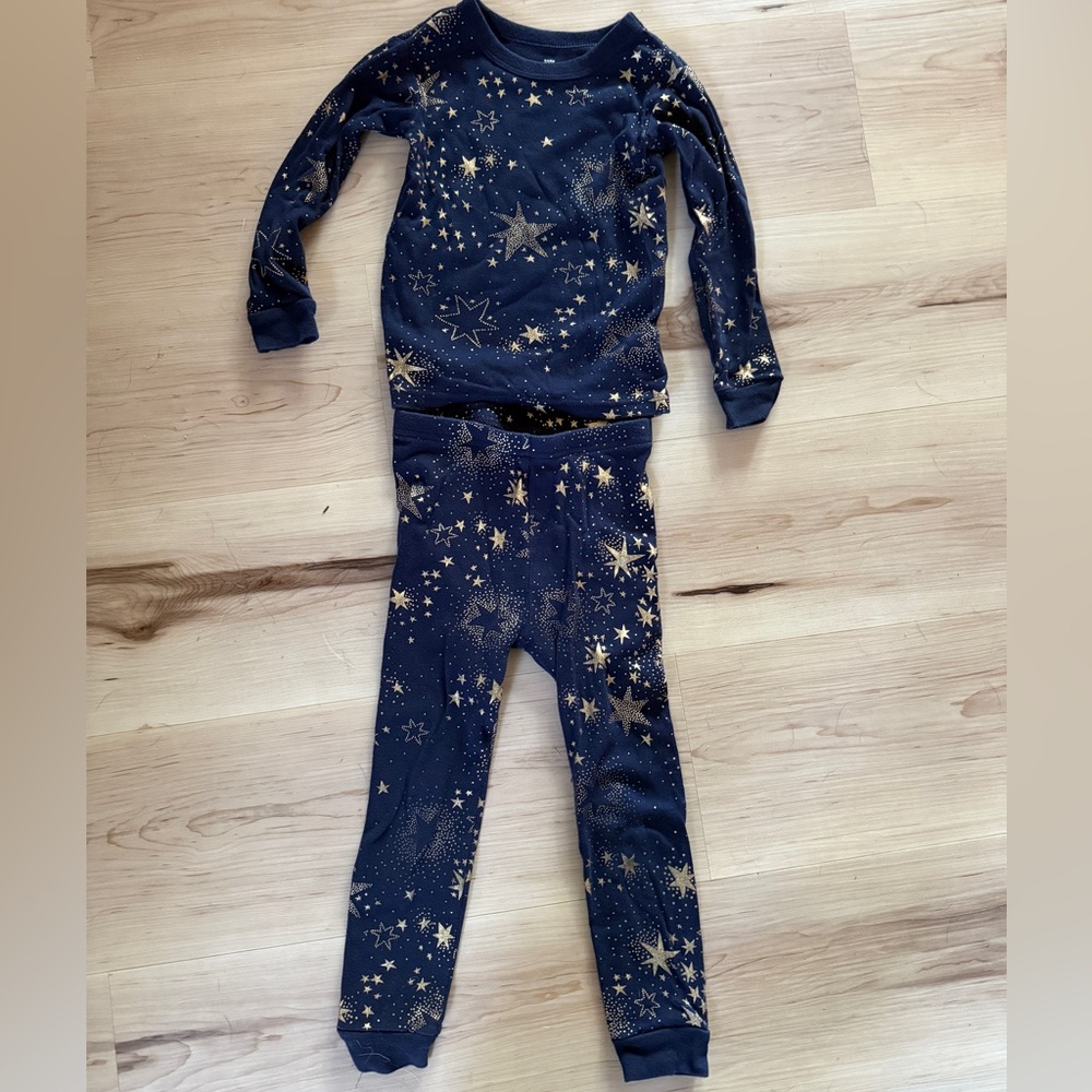 Cutest cutest cutest baby gap pajamas 4T